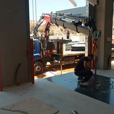 עבודת מנוף והובלה 19