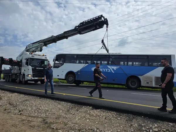 עבודת מנוף והובלה 57
