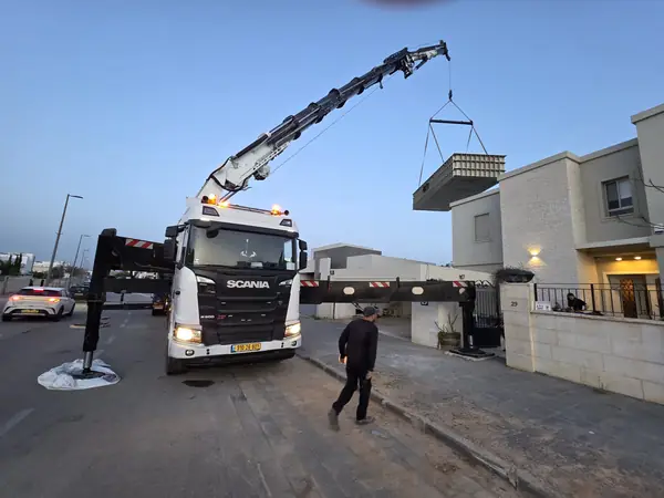 עבודת מנוף והובלה 65