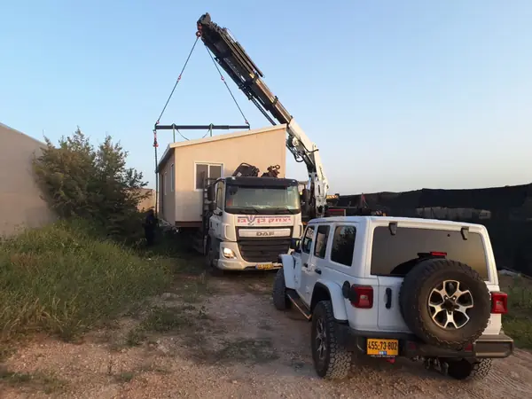 עבודת מנוף והובלה 76