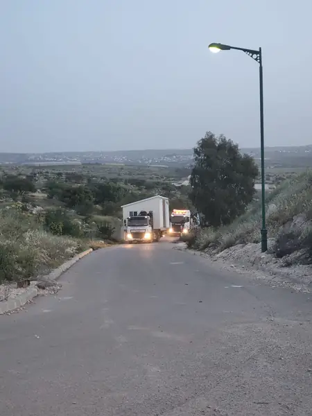 עבודת מנוף והובלה 77